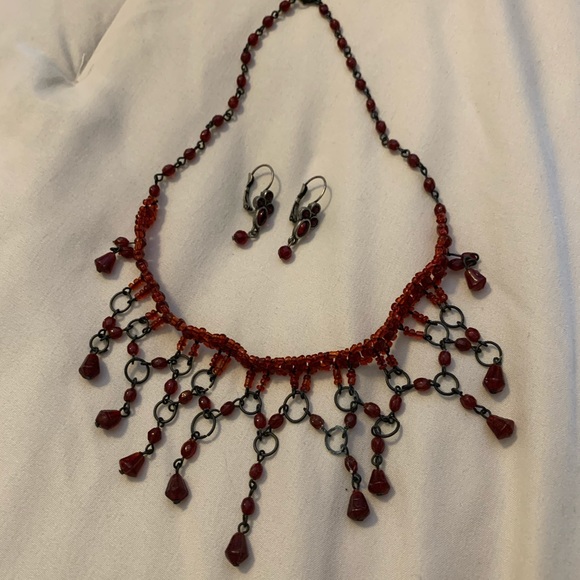 💰3 for 15💰 Necklace & earrings set - Picture 5 of 8